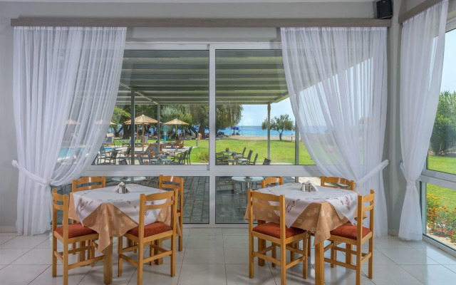 Stafilia Beach Hotel