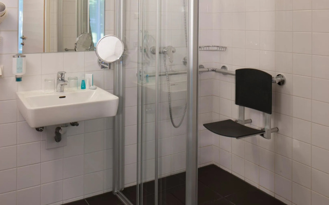Отель Four Points Flex by Sheraton Vienna Hauptbahnhof
