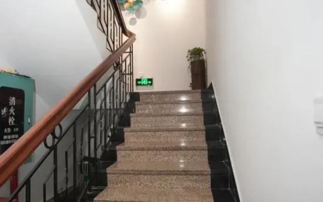 La Flora Inn (Chencun Flower World)
