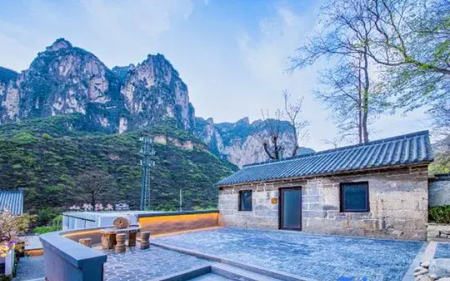 Taihang Mountain Side Guesthouse