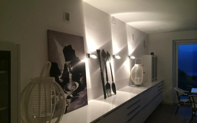 Zeno Suites