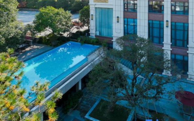 Hangzhou Tonglu Xiruida Silk Resort Hotel