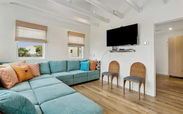 Blueberry Dunes Beach Cottage - Pet Friendly - Pool