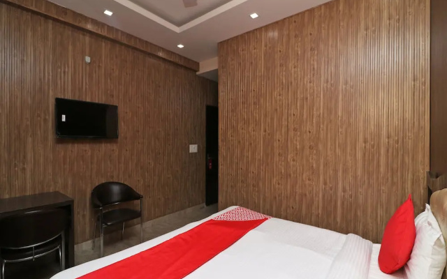 OYO 1125 Hotel City Point