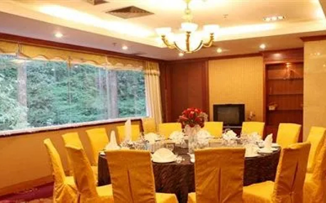 Shutian Moon Star Hotel