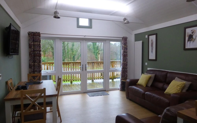 Squirrel Lodge 40 With Hot Tub, Newton Stewart
