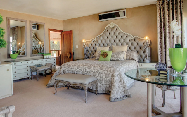 Xanadu Guest Villa
