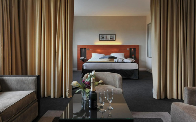 Mercure Maurepas Saint Quentin