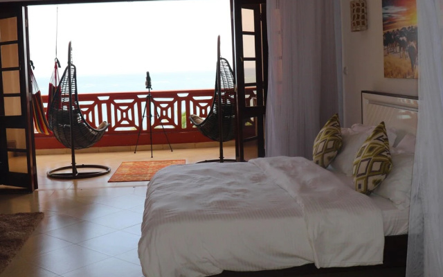 2 Bedroom Apartment With Pool and Views
