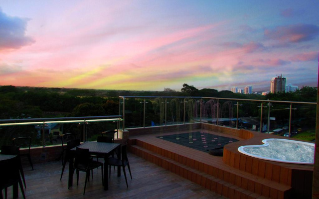 Hausen Hotel Suites