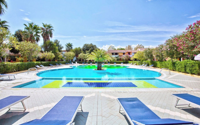 Residence with swimming pool in Ottiolu
