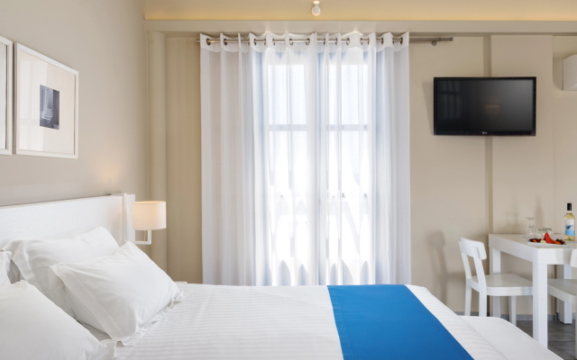 Acroterra Rosa Luxury Suites & Spa