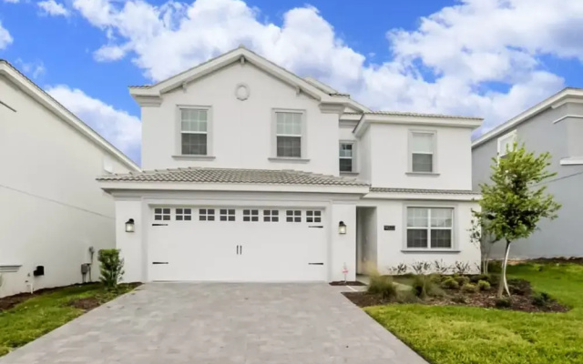 6 Bedroom 5 Bathroom Vacation Home