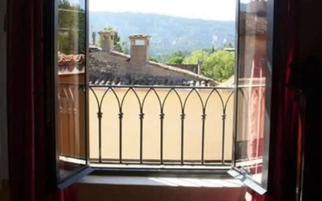 La Cour Carree