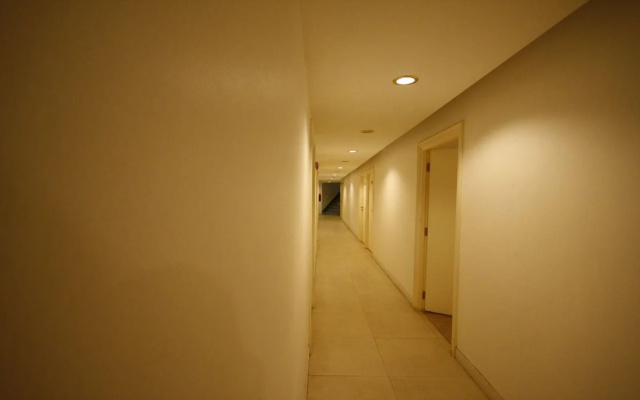 White Day Hotel