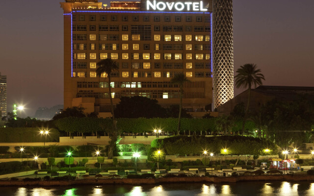 Отель Novotel Cairo El Borg вид на фасад