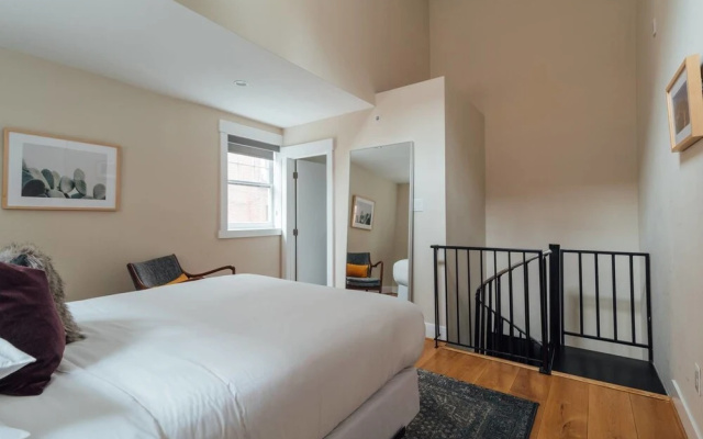 Renovated & Modern Home in Downtown Philly