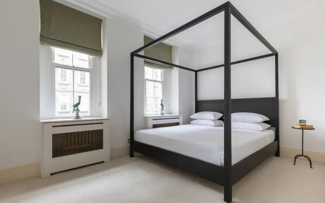 Fitzjames-avenue IV by Onefinestay