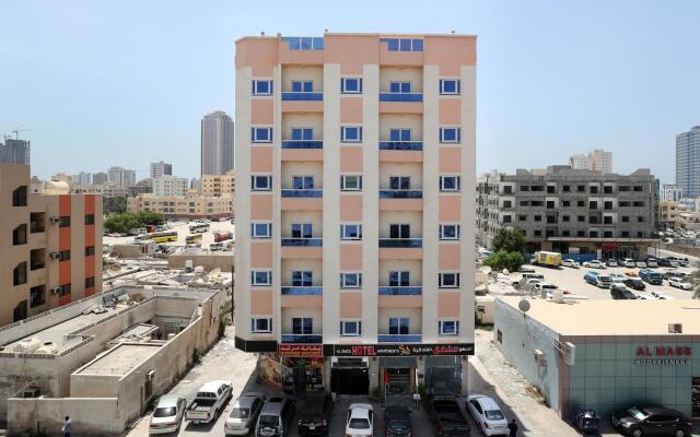 Отель Al Smou Hotel Apartments ОАЭ, Аджман - отзывы, цены и фото номеров - забронировать отель Al Smou Hotel Apartments онлайн вид на фасад