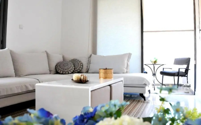 Zenobia Luxury City/Beach Apts No.1