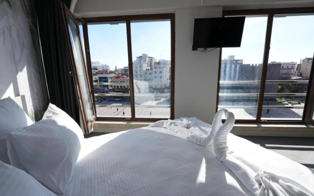 Cartier Luxury Otel