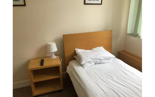 The Admiral Cunningham Hotel