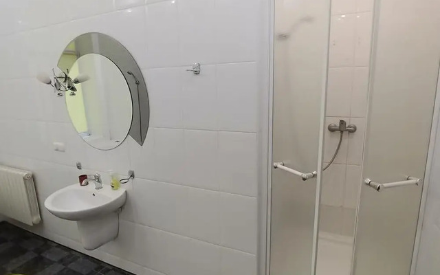 Two Bedrooms 13 Baseina Str Centre Near Guliver