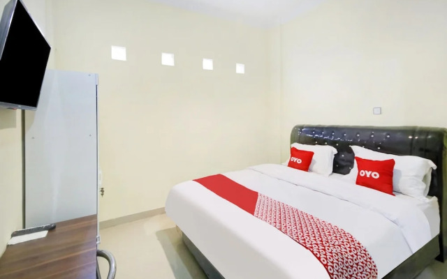 252 Royal Homestay By OYO