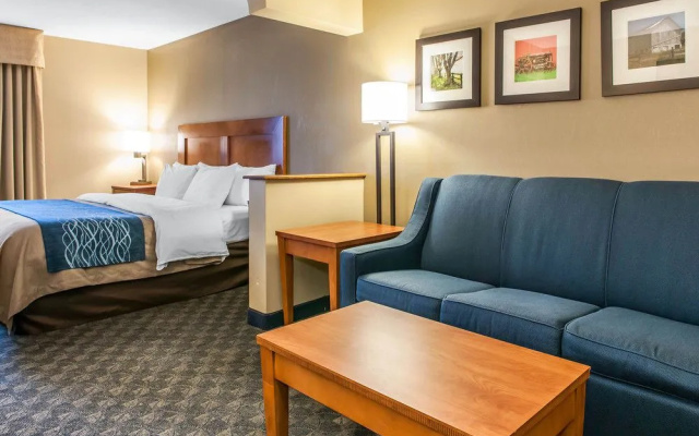 Holiday Inn Express And Suites Napoleon