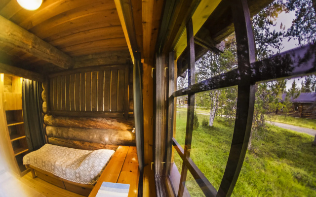 Kuukkeli Log Houses Porakka Inn