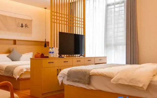 Sanyuan Qishe Homestay (Tingzhou Ancient City Sanyuan Pavilion)