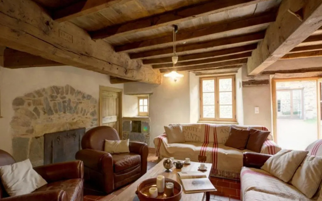 Gîte Saint-Just-la-Pendue, 5 pièces, 8 personnes - FR-1-496-50