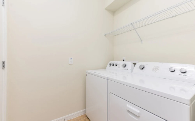 Windsor at Westside - 8875 Qin Loop
