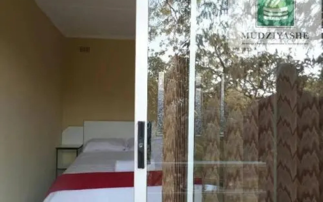Mudziyashe Resort Lodge