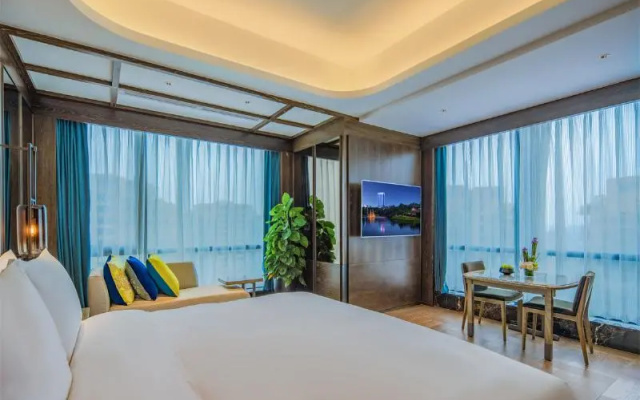 Cynn Hotel