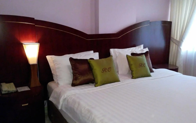 Royal Crown Suites