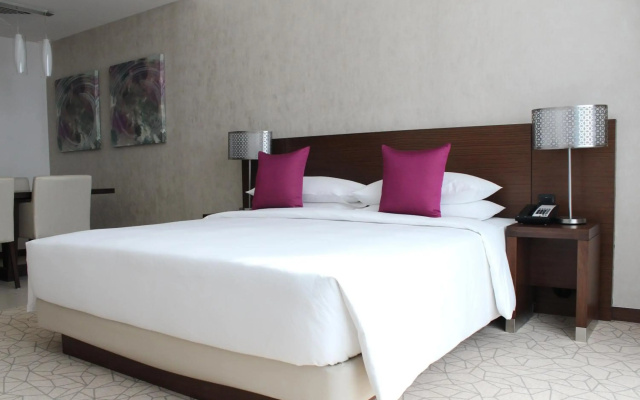Hyatt Place Dubai Al Rigga Residences