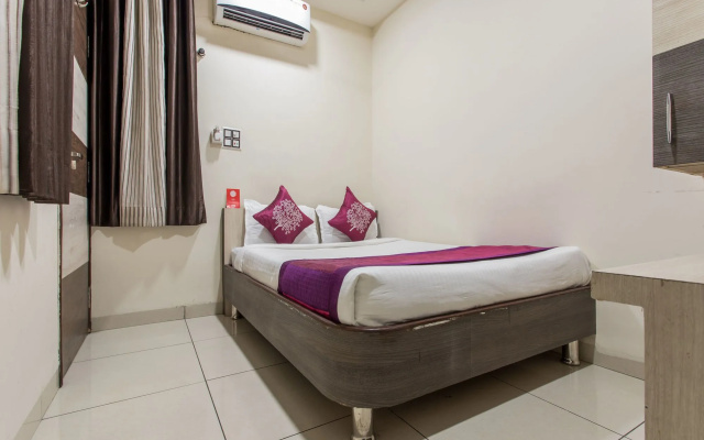 Capital O 4042 Hotel Mehar Residency