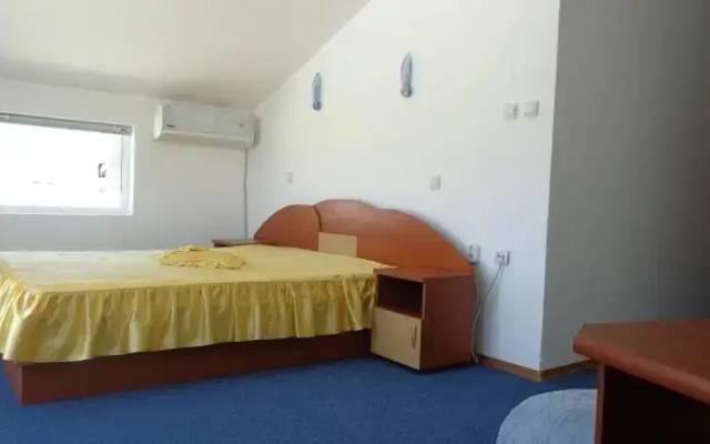 Poseidon Family Hotel
