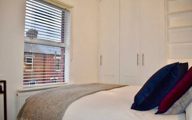 Newly Refurbished 2 Bedroom Terraced House in Dublin