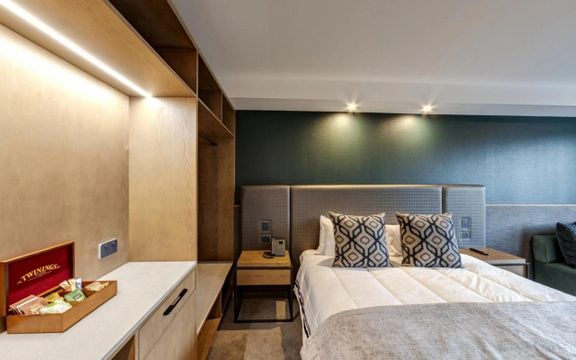 Distinction Luxmore Hotel