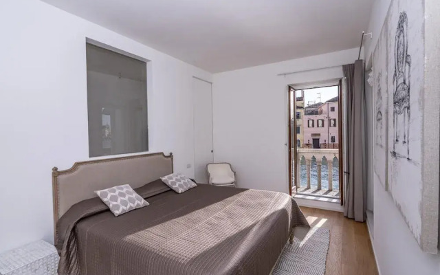 La Loggia Grand Canal