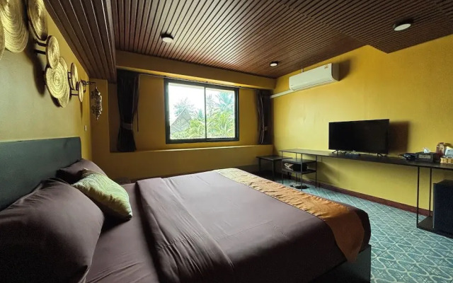 Phoenix Room