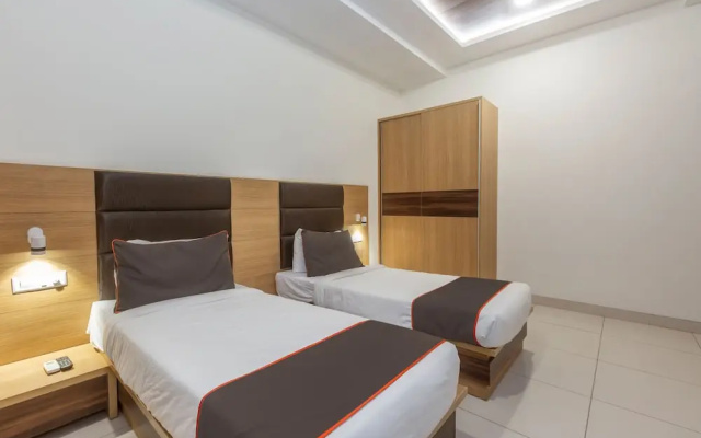 Townhouse 495 IGI Airport