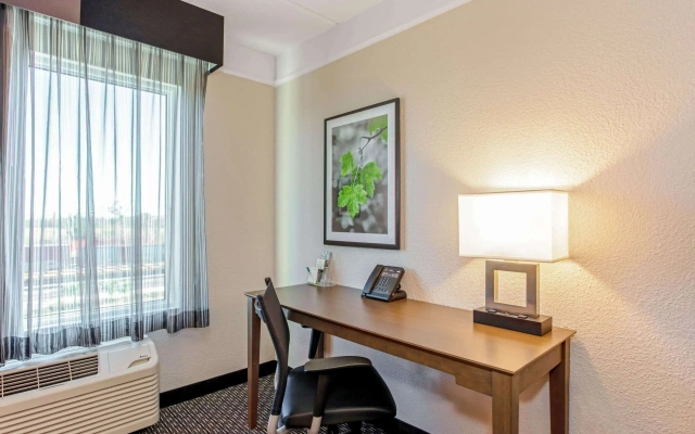 La Quinta Inn & Suites by Wyndham Panama City