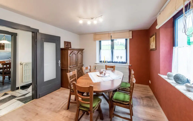 Holiday Home in Bullingen With Garden