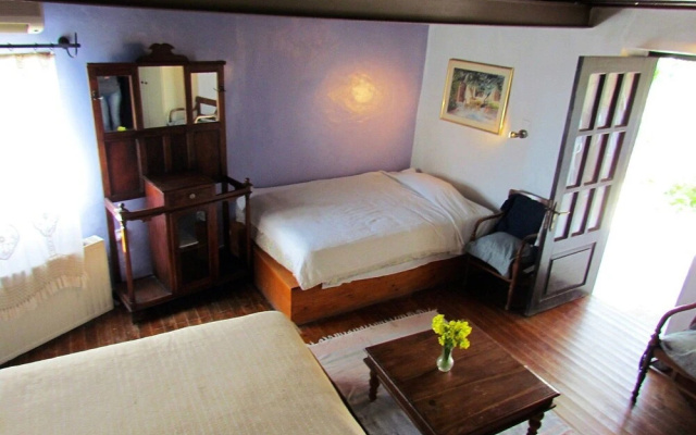 Mespilo House Tochni