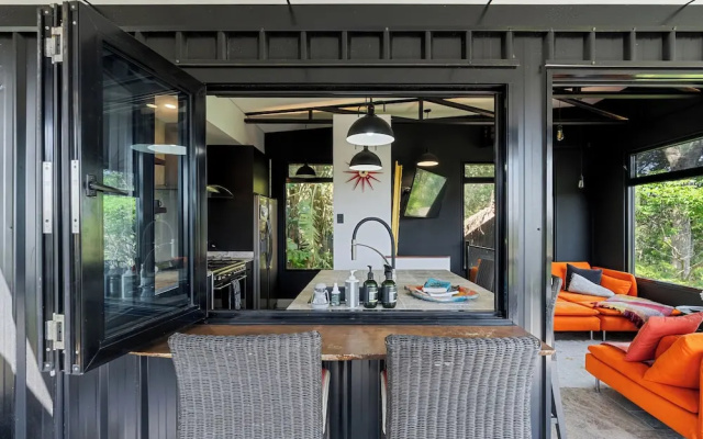 Cabane Treehouse Retreat With Mountain Views