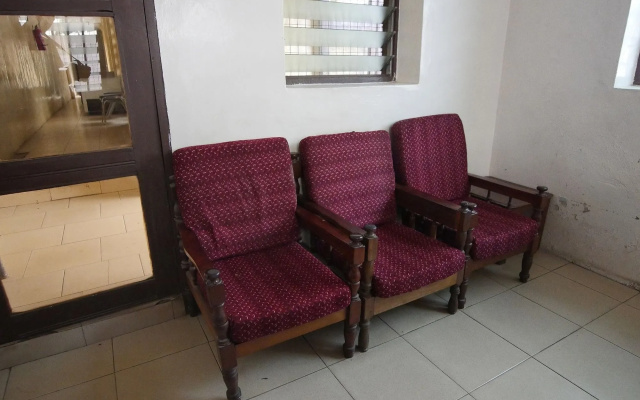 St. Sam Hotel Kamusi