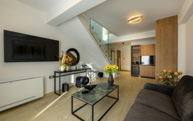 Cens Platinum Luxury Suites